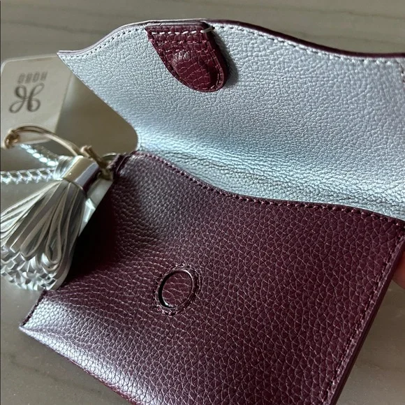 HOBO Vida Passport and Le Luxe Keychain Strap - Picture 8 of 11